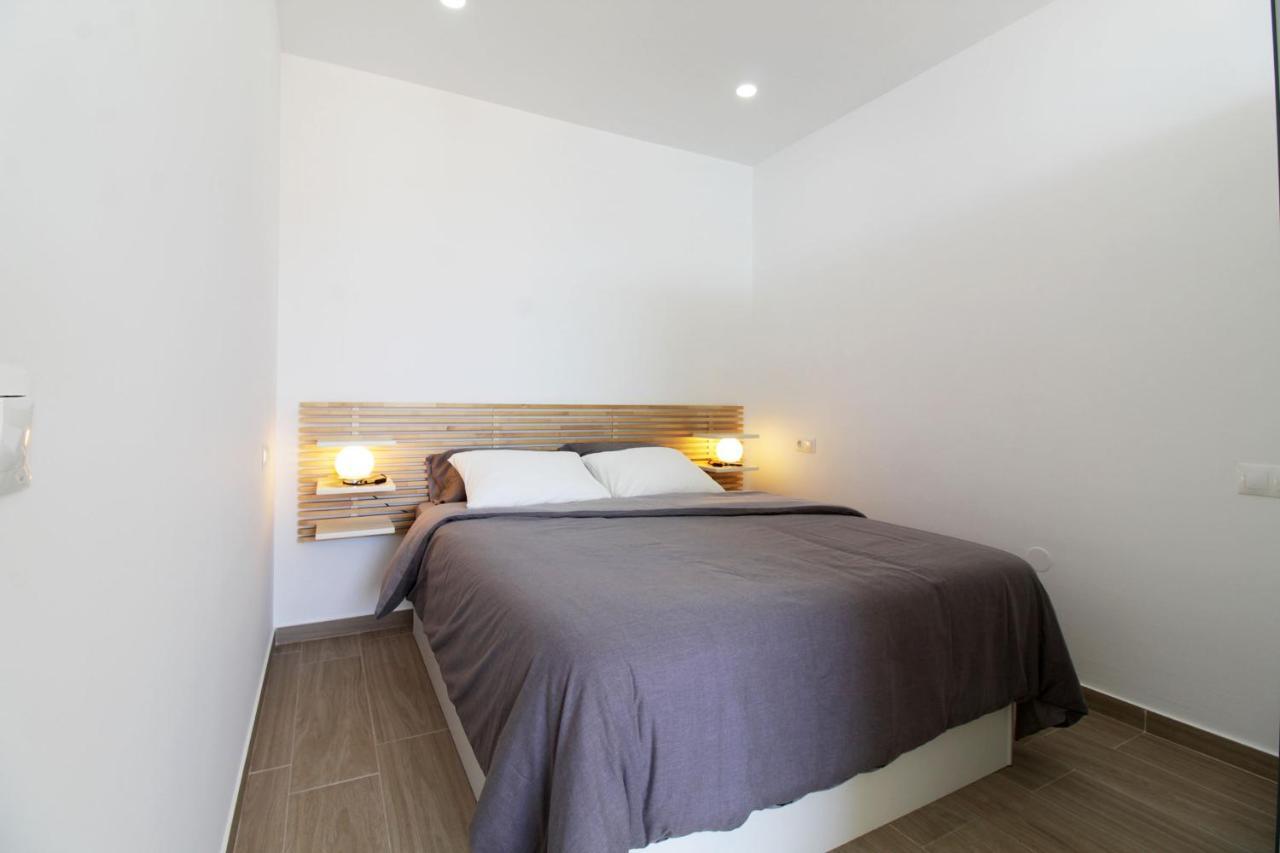 شقة فوينخيرولا  في Apartamento Las Palmeras المظهر الخارجي الصورة